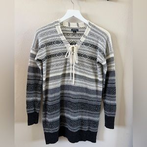 Loose fitting, long Lucky Brand sweater. XS.